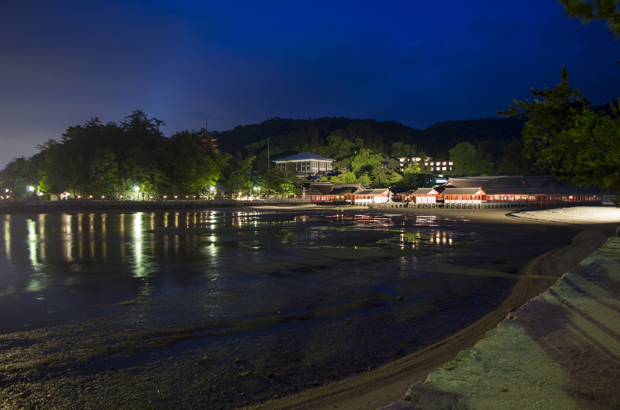 Itsukushima Srine on Myiajima Island at night